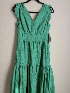 Maggy London Green Cotton Eyelet Tiered Midi Dress Size 4 NWT